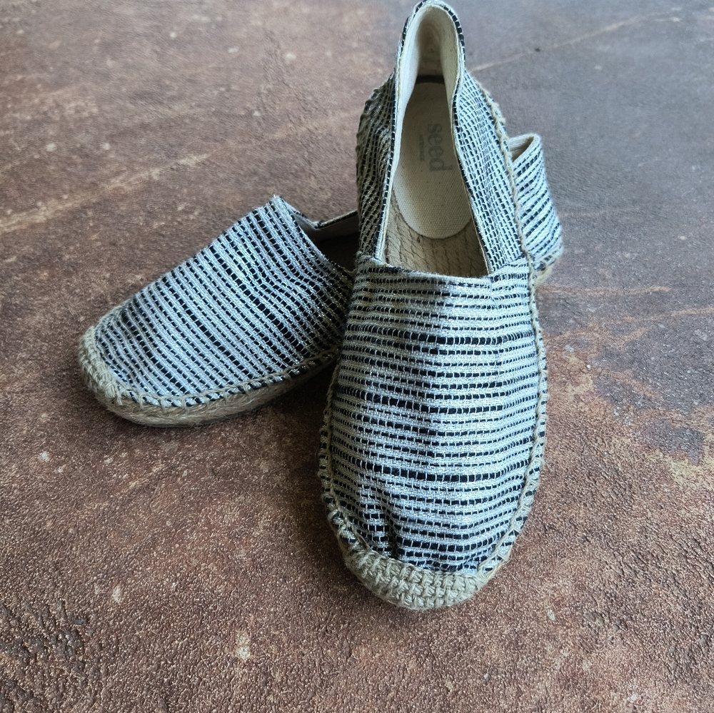 Pick 3/$10⭐ Seed Heritage espadrilles, size 37 women's 6.5, black white shimmer